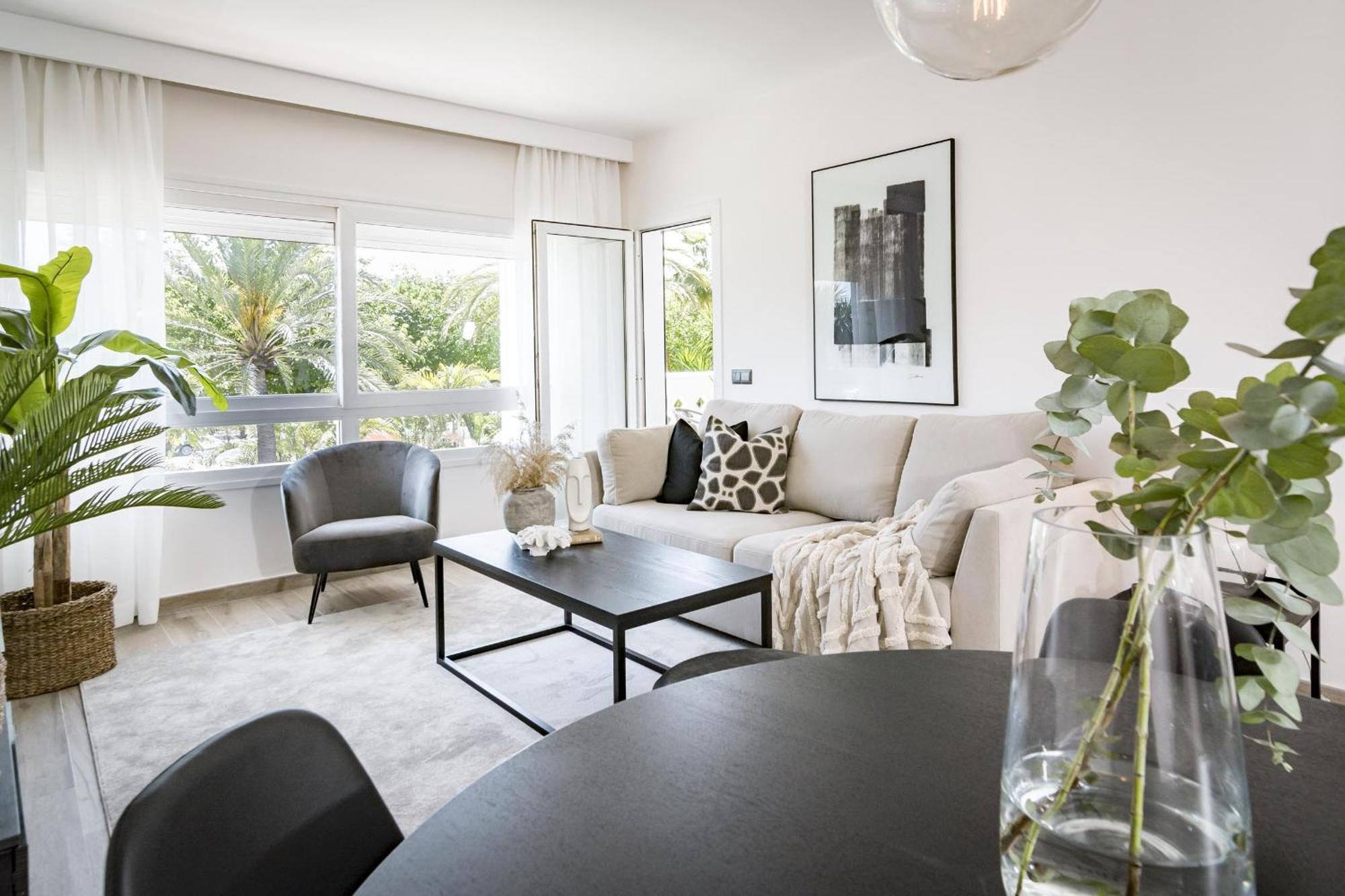 Appartement Pr- Stunning Flat Front Line Puerto Banus Marbellac