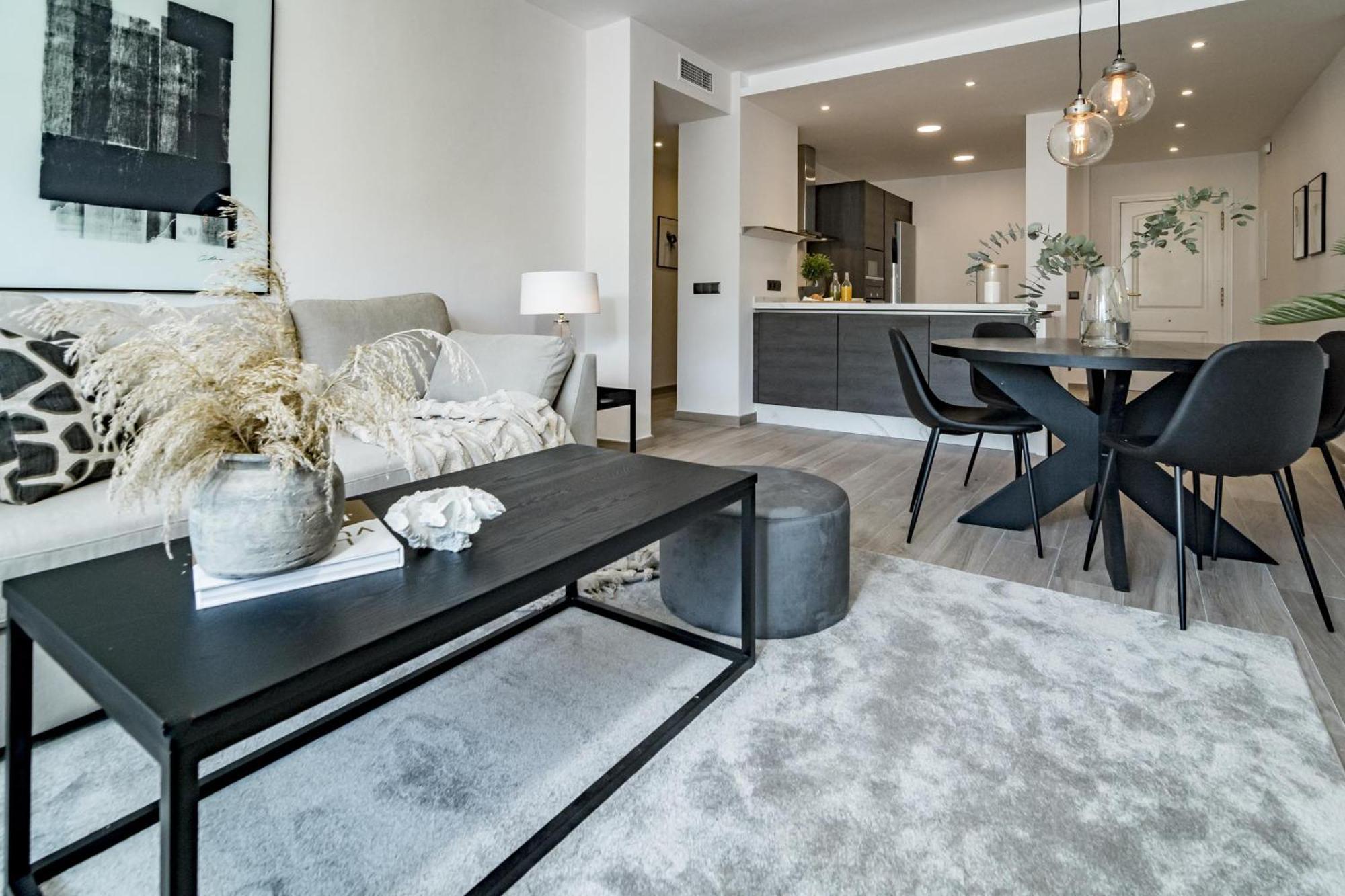 Pr- Stunning Flat Front Line Puerto Banus Marbellac